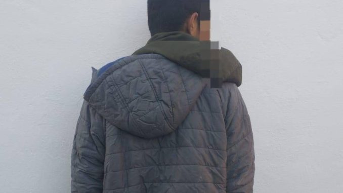 En posesión de un cuchillo de aproximadamente 40 centímetros de largo, elementos de la SSPM detienen a una persona en VNSA