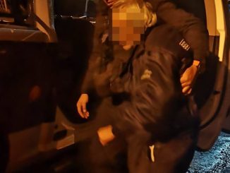 Policía auxilia a ciudadano a llegar a su domicilio