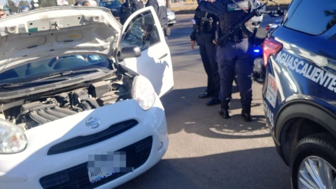 Aseguran vehículo con reporte de robo