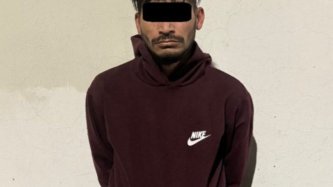 Detenido un individuo por posesión de dos envoltorios con droga