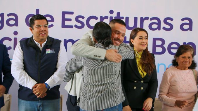 En Calvillo, se garantiza la seguridad jurídica de las familias del Fraccionamiento Benito Juárez