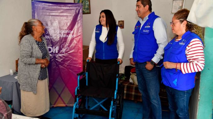 DIF Estatal ofrece sillas de ruedas, lentes, andaderas y otros apoyos, de manera gratuita