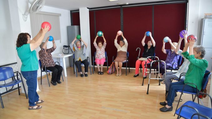 La Estancia de Día "Casa del Abuelo" brinda atención y Talleres para Adultos Mayores