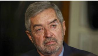 De la Fuente niega que migrantes deportados lleguen esposados al país