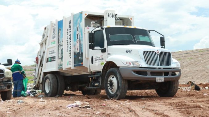 Hasta 50 toneladas semanales menos de desechos ingresan al Relleno Sanitario gracias a los "Lunes , día de Basura que no es Basura"