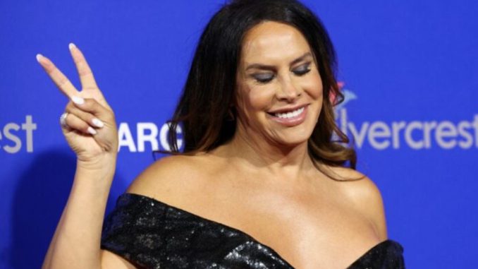 Karla Sofía Gascón se disculpa otra vez por tuits polémicos; esto dijo