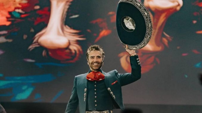 Recibir Premio Lo Nuestro a la excelencia es de los galardones más importantes en mi carrera: Alejandro Fernández