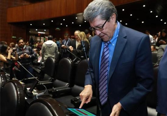 Si el PVEM no modifica su posición sobre reforma contra Nepotismo y no Reelección difícilmente cambiará la minuta: Monreal