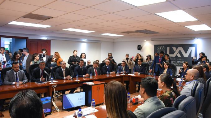 Congreso de Aguascalientes recibió el séptimo y último Informe de labores del Fiscal Jesús Figueroa Ortega