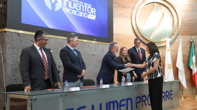 UAA se consolida como líder en investigación e innovación, acumula 15 patentes en diversos campos