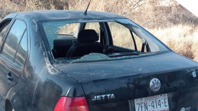 Capturan a un sujeto que provocó daños en cinco vehículos estacionados