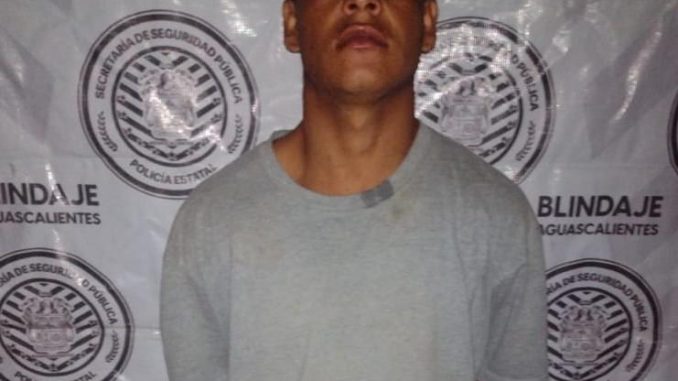 Detienen a una persona por posesión de droga
