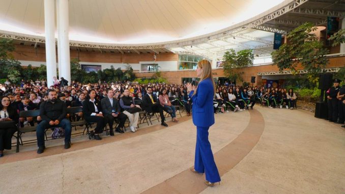 Directora del C5i imparte Conferencia sobre Ciberseguridad