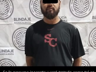 Detienen a una persona por conducir una camioneta con reporte de robo