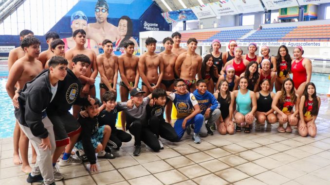 Se enfrentaron Aguascalientes y Nuevo León en Polo Acuático