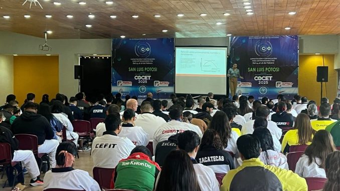 Se Certifican entrenadores de Taekwondo de Aguascalientes en San Luis Potosí