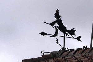 Las leyendas sobre las brujas en Mineral del Monte, Mineral Del Chico e Ixmiquilpan en el Estado de Hidalgo.
