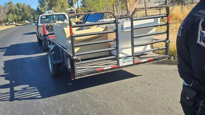 Aseguran remolque con alteraciones en su número de serie