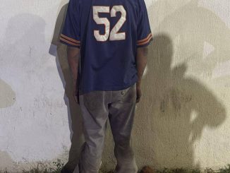 Elementos de la SSPM de Aguascalientes detienen a una persona por contar con una orden de aprehensión por el delito de robo calificado