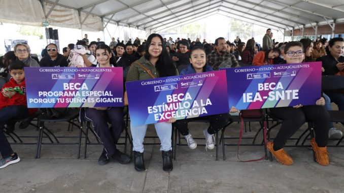 Gobierno del Estado anuncia que ya está abierta la Convocatoria de Becas Educativas para Primaria, Secundaria, Bachillerato y Universidad