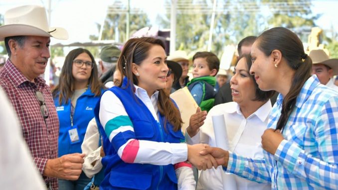 Anuncia Gobernadora Tere Jiménez apoyos a productores para la construcción y rehabilitación de Bordos, caminos saca-cosechas y brechas cortafuego