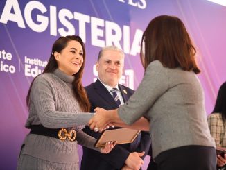 Gobernadora Tere Jiménez entrega 621 nuevas Plazas a Docentes y refuerza su compromiso con la educación