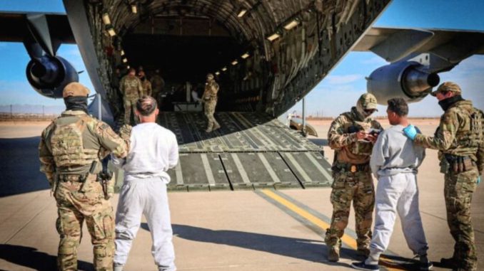 Por alto costo, Trump deja de usar aviones militares para deportaciones