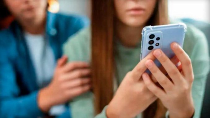 ¿Cuál es el tiempo ideal en el celular para mejorar la salud mental? Estudio