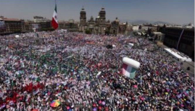 Gobierno de la CDMX reporta más de 350 mil en asamblea de Sheinbaum en Zócalo