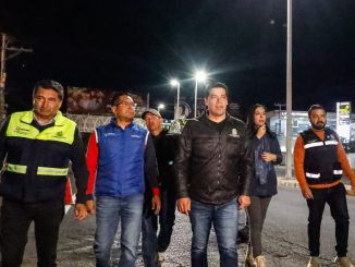 Rehabilita obras públicas pintura vial en Av. José María Chávez desde Segundo Anillo hasta la calle Pimentel