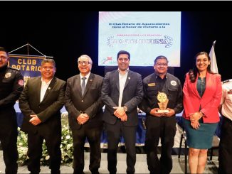 Asiste Leo Montañez a la 22 Edición de los Premios Gente Buena del Club Rotario de Aguascalientes