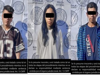 Policías Estatales detienen a tres personas por posesión de droga y un machete