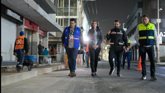 Intensifica Municipio de Aguascalientes trabajos de pintura en vialidades y rehabilitación de banquetas en zona centro