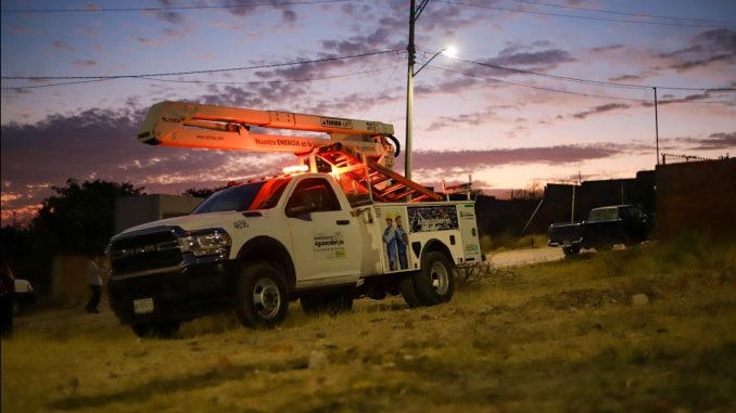 Nuevo Paso Seguro en comunidad La Mesa, por un Aguascalientes más iluminado: Leo Montañez