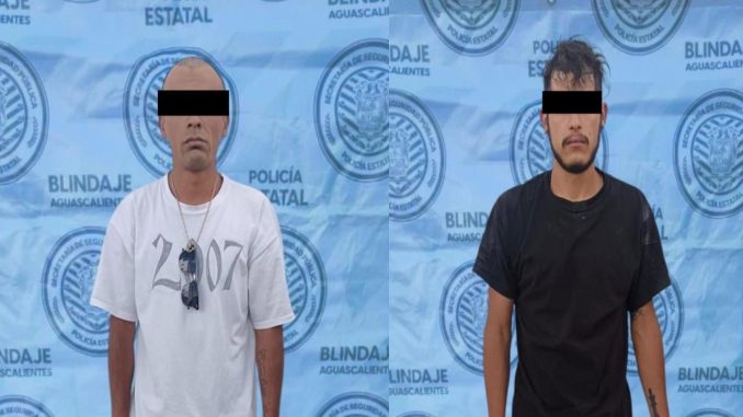 Policías Estatales aseguran a dos personas por posesión de droga