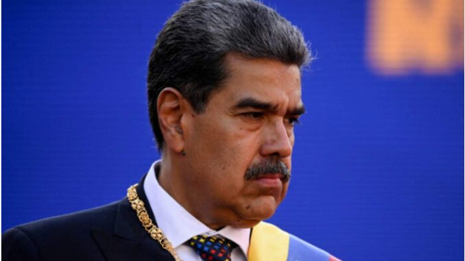 Maduro envía avión a México para ‘rescatar’ a 300 migrantes venezolanos