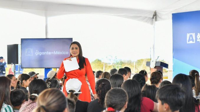 Entrega Gobernadora Tere Jiménez nueva vialidad que mejora el acceso al Parque Industrial Gigante de Los Arellano
