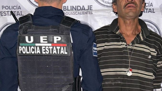 Detiene la Policía Estatal a una persona por posesión de envoltorios con droga