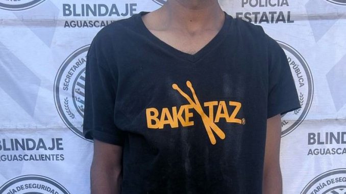 Policías Estatales detiene a una persona en posesión de droga