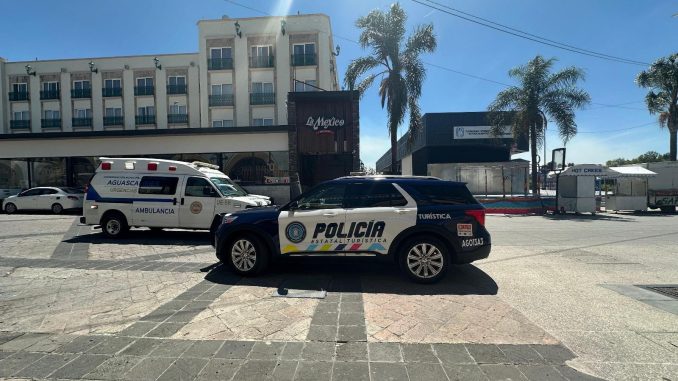 Policía Turística auxilia a persona de la Tercera Edad que cayó de su propia altura