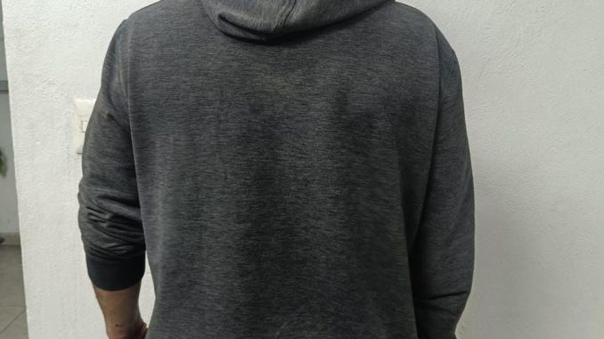 Policías de la SSPM de Aguascalientes detienen a una persona por el delito de Violencia de Género