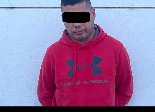Policías Estatales detienen a una persona por violencia familiar