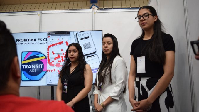 Universitarios proponen para mejorar la Movilidad y el transporte público en el Hackathon Mobility 2025
