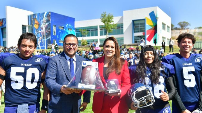 Preside Gobernadora Tere Jiménez Ceremonia de Graduación de la Universidad Metropolitana e inaugura nuevas instalaciones