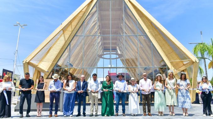 Inaugura Gobernadora Tere Jiménez Pabellón de Vinos; se exponen las mejores etiqutas