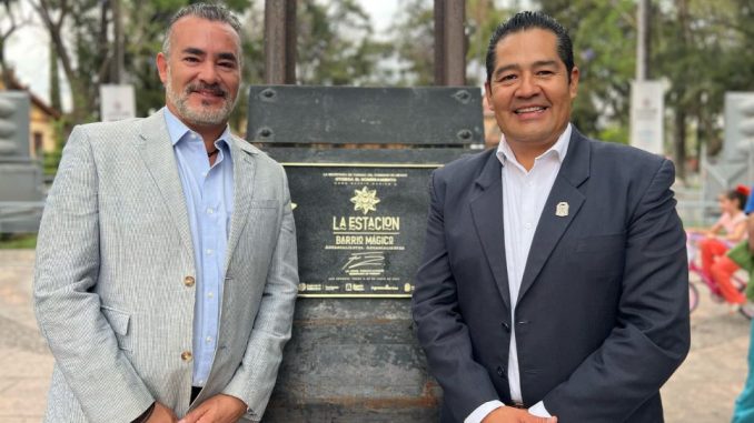 La Estación recibe placa oficial como Barrio Mágico