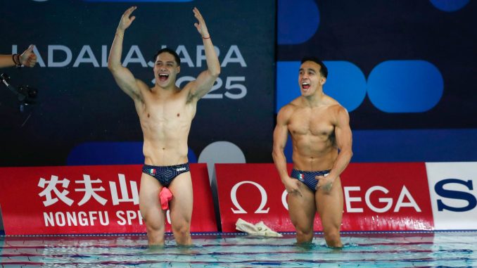 Osmar Olvera y Juan Celaya ganan el oro en Copa Mundial de clavados