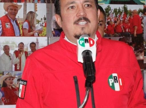 Presidente del PRI Aguascalientes, Kendor Macías, respalda iniciativa de Ley que elimina el pago de titulación universitaria
