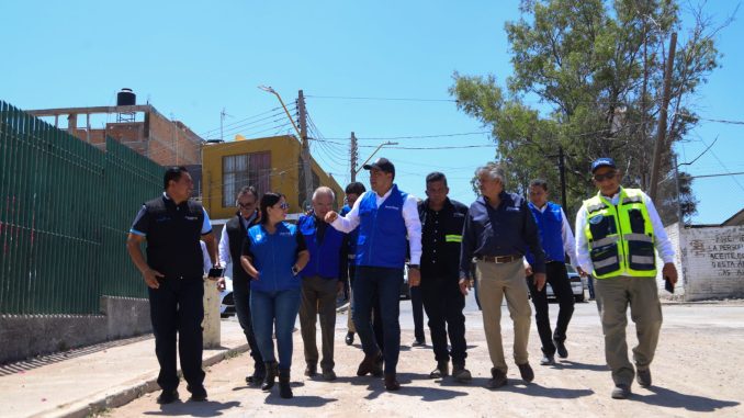 Supervisa Leo Montañez rehabilitación del colector sanitario del Parque México