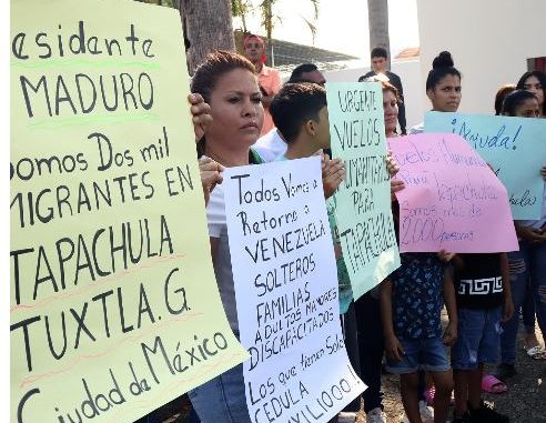 Venezolanos varados en Chiapas piden vuelos humanitarios para volver a su país
